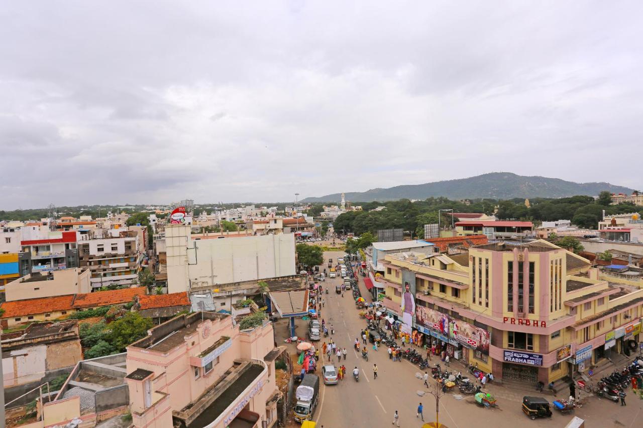 Oyo 6447 Samasth Rooms And Suites Mysore Bagian luar foto