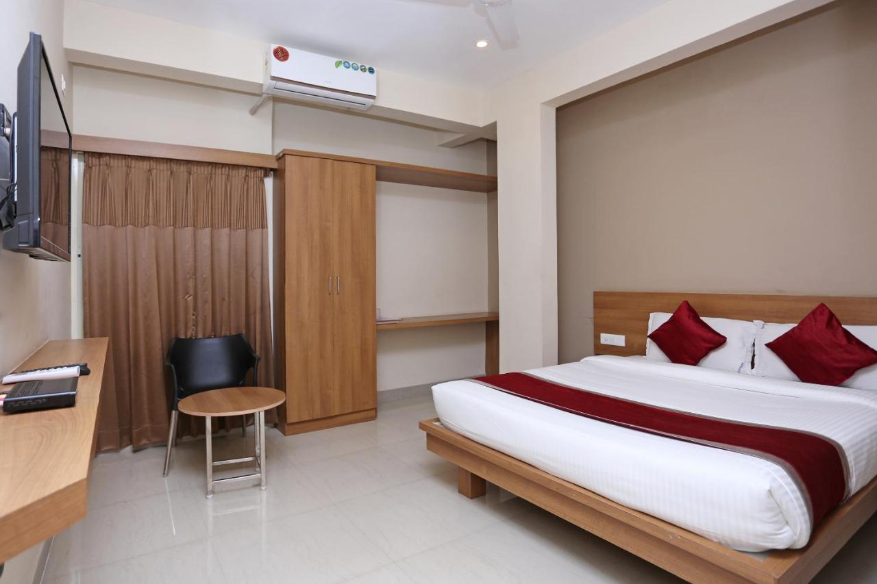 Oyo 6447 Samasth Rooms And Suites Mysore Bagian luar foto