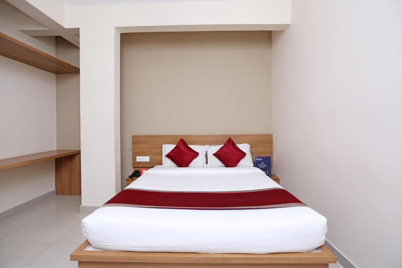Oyo 6447 Samasth Rooms And Suites Mysore Bagian luar foto