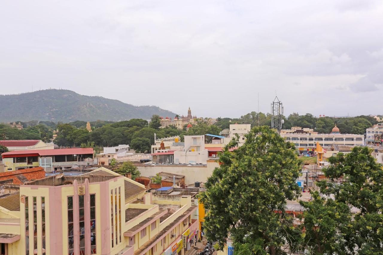 Oyo 6447 Samasth Rooms And Suites Mysore Bagian luar foto